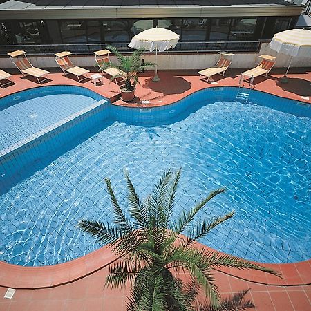 Hotel Calypso Cesenatico Exterior photo