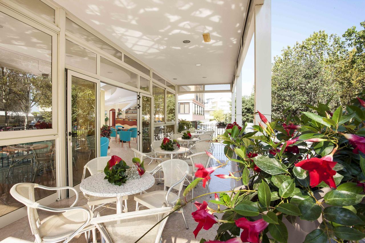 Hotel Calypso Cesenatico Exterior photo